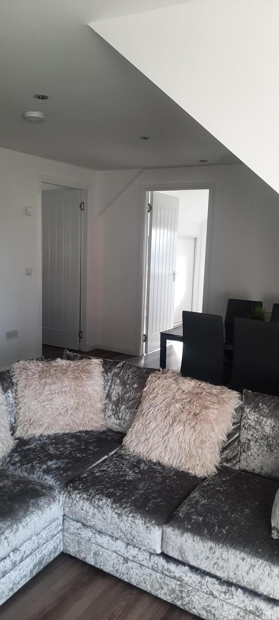 Lanarkshire Apartment- Views- Sleeps 4- Balcony Larkhall  Ngoại thất bức ảnh